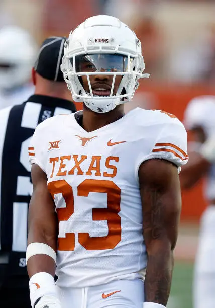 BREAKING NEWS: Miami Dolphins Trade Down 13th Round Pick For Arizona Cardinals 16th Round Pick, Acquiring Texas Longhorns Cornerback Jahdae Barron