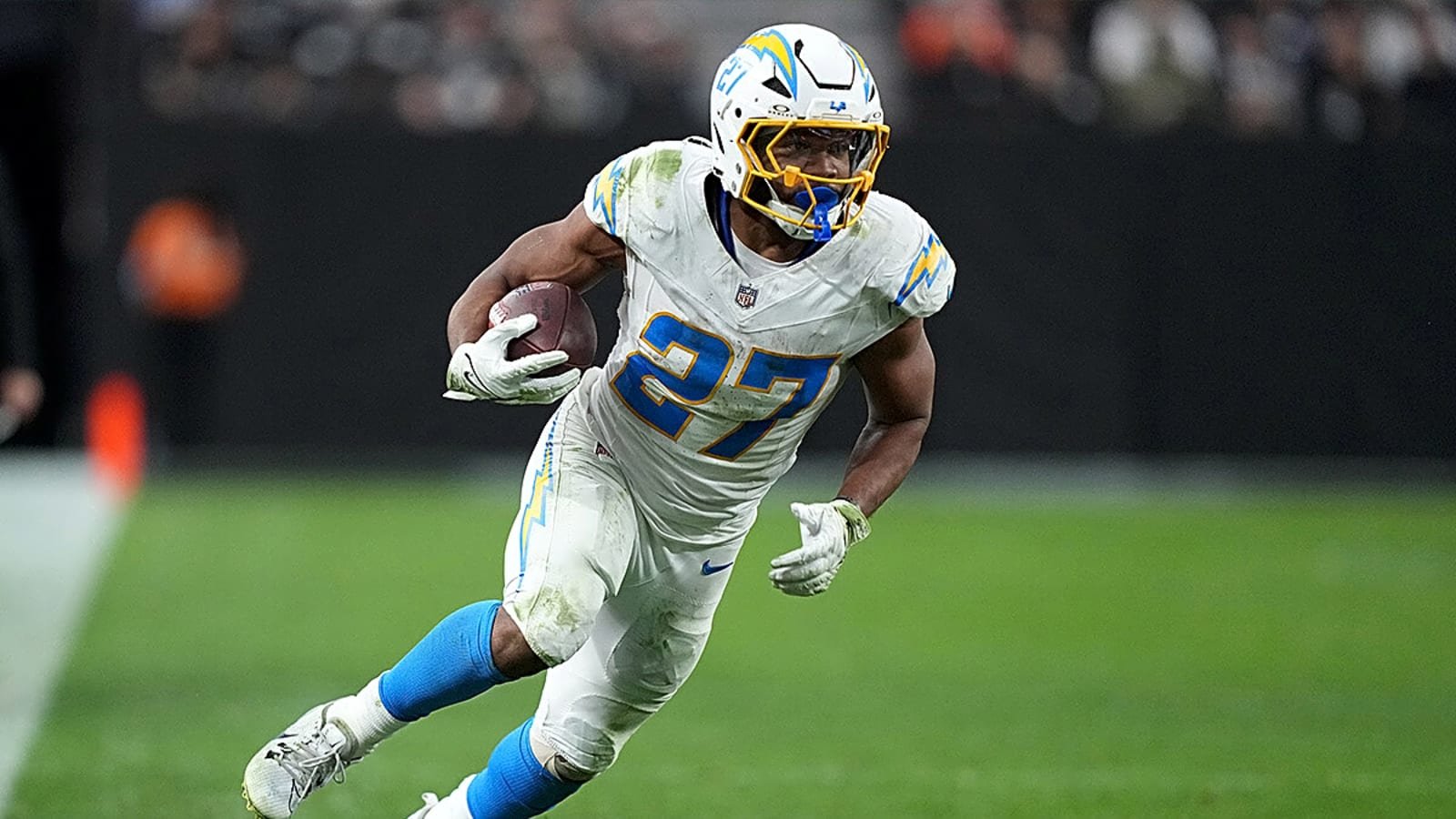 Shocking Twist: Chicago Bears in Secret Talks to Sign Big Ten Legend as Franchise-Changing RB Move Looms